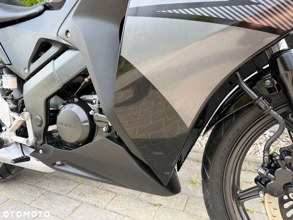 Honda CBR - 13