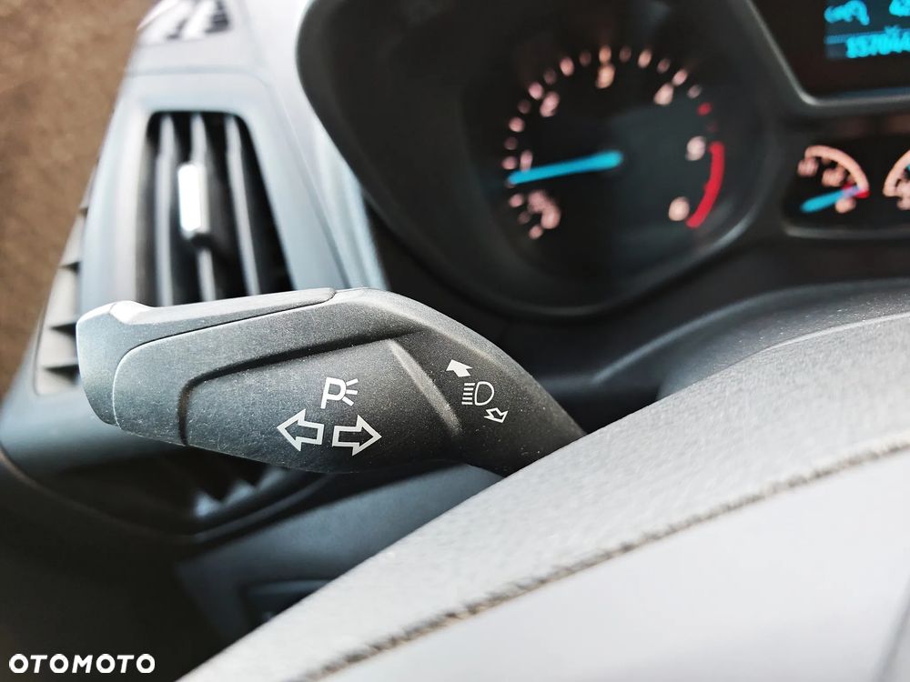 Ford Tourneo Connect 1.5 TDCi Start-Stop Titanium - 23