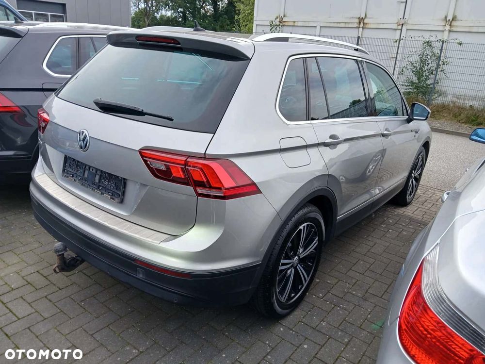 Volkswagen Tiguan - 5