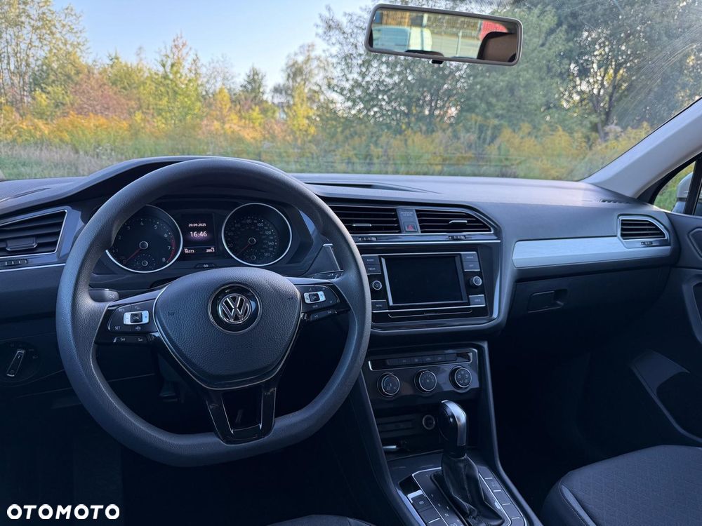 Volkswagen Tiguan - 8