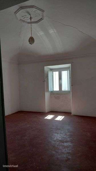 Arrenda-se Moradia T4 - Grande imagem: 4/9