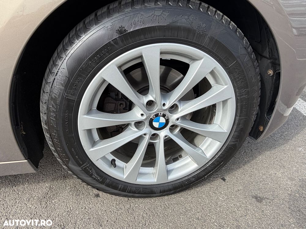 BMW Seria 3 320d Aut. Luxury Line - 7