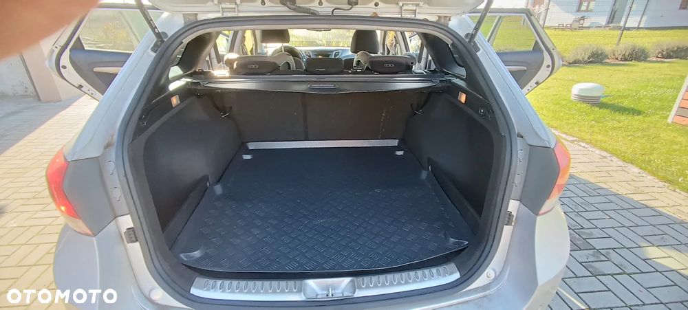 Hyundai i40 1.7 CRDi Comfort + - 12