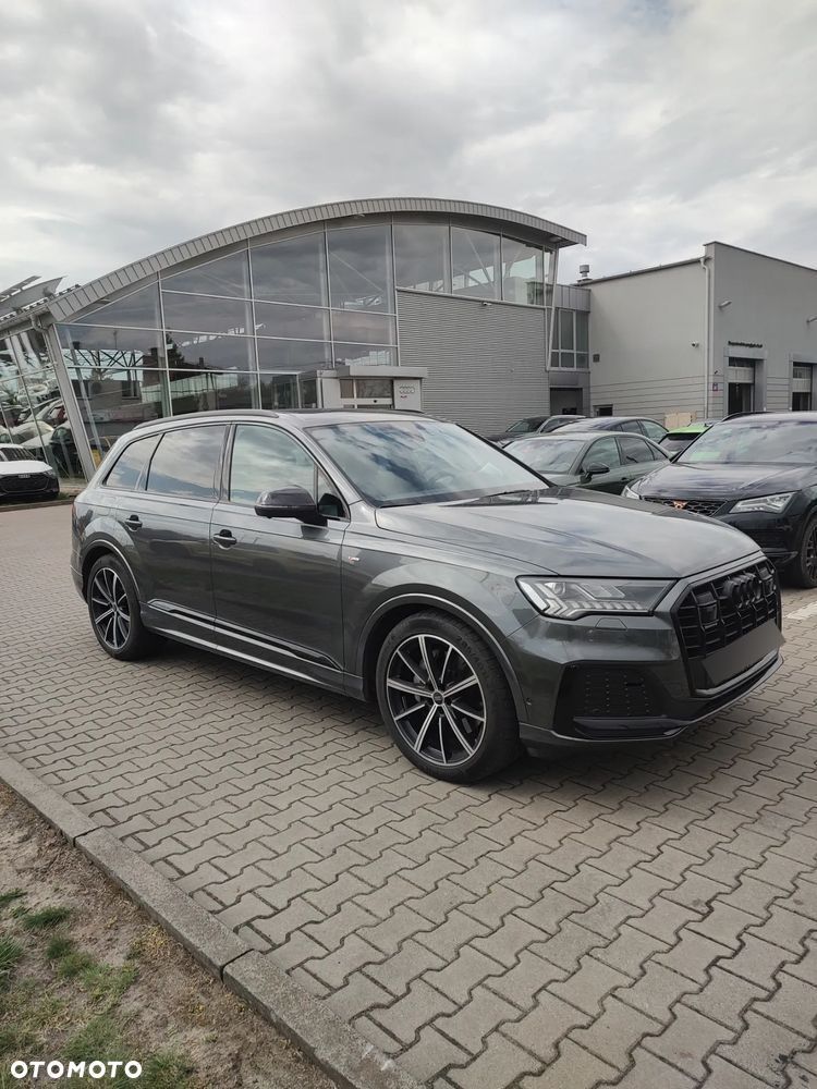 Audi Q7 - 1