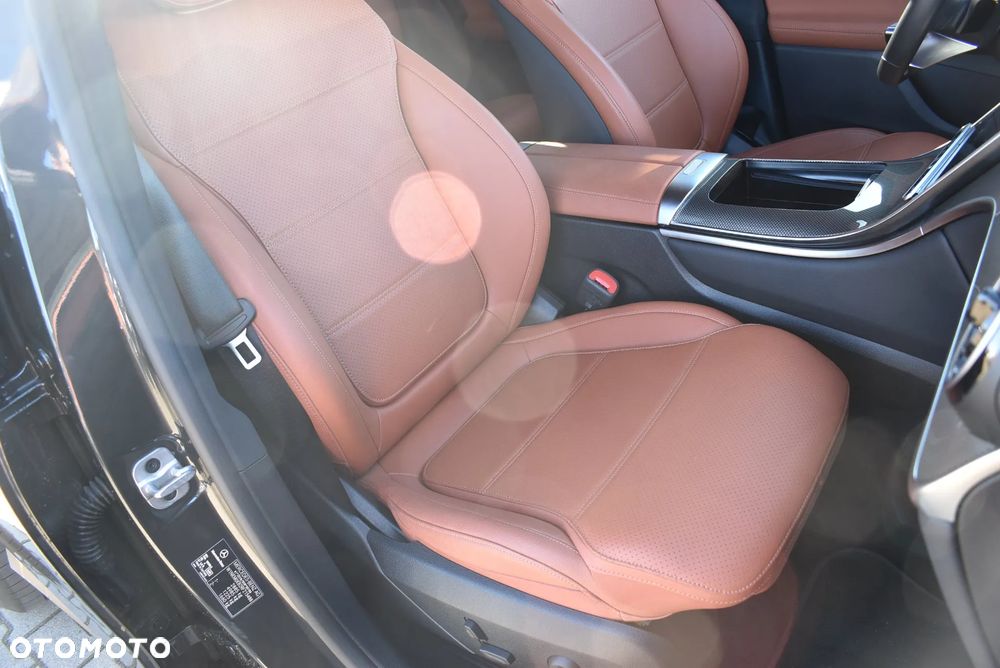 Mercedes-Benz GLC 300 de PHEV 4-Matic Avantgarde - 19