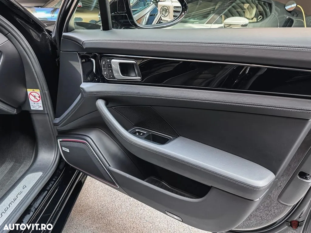 Porsche Panamera 4 E-Hybrid - 18