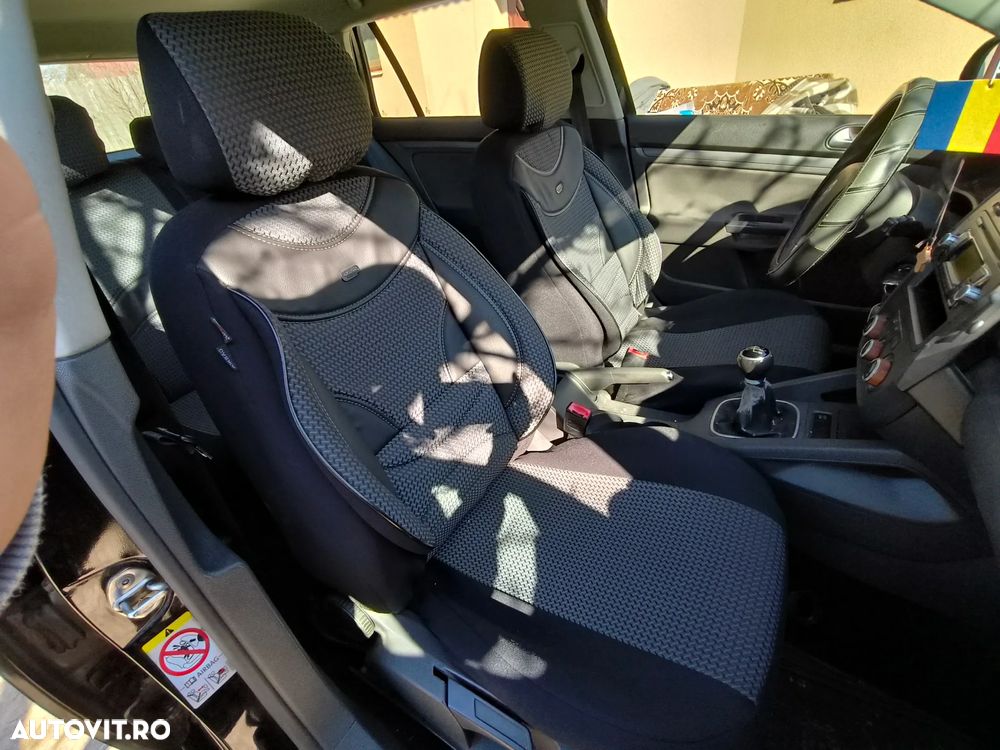 Volkswagen Golf 1.9 TDI Sportline - 5