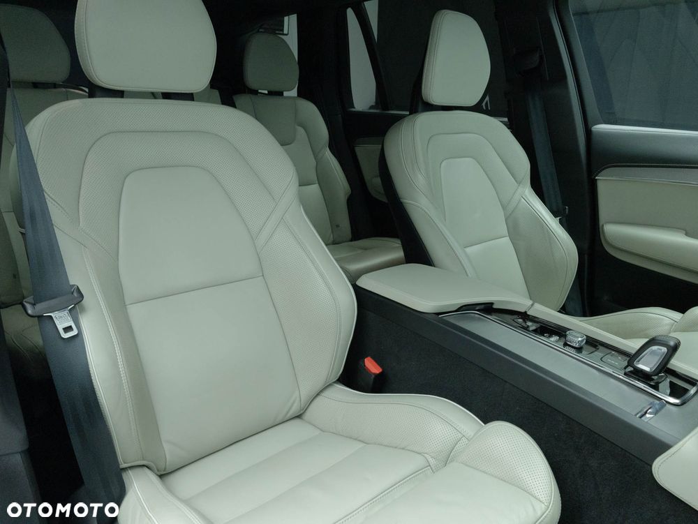 Volvo XC 90 B5 D AWD Ultimate Dark - 35