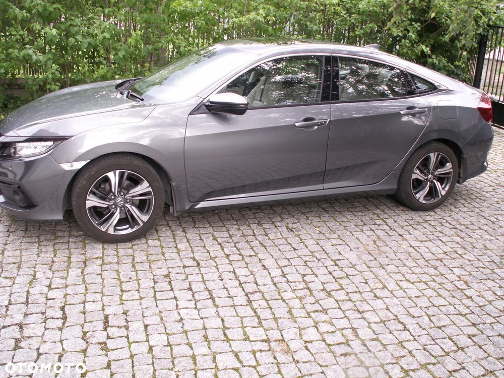 Honda Civic 1.5 T Executive - 2