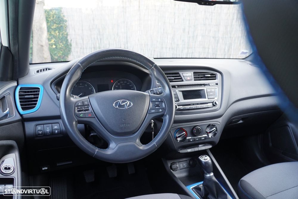 Hyundai i20 1.2 Blue Comfort+Pack Look+JLL16 - 14