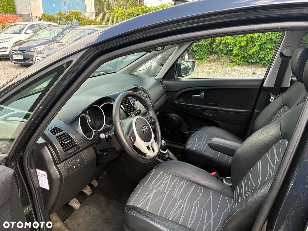 Kia Venga 1.4 CVVT Business Line - 10