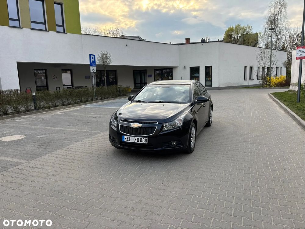 Chevrolet Cruze - 32