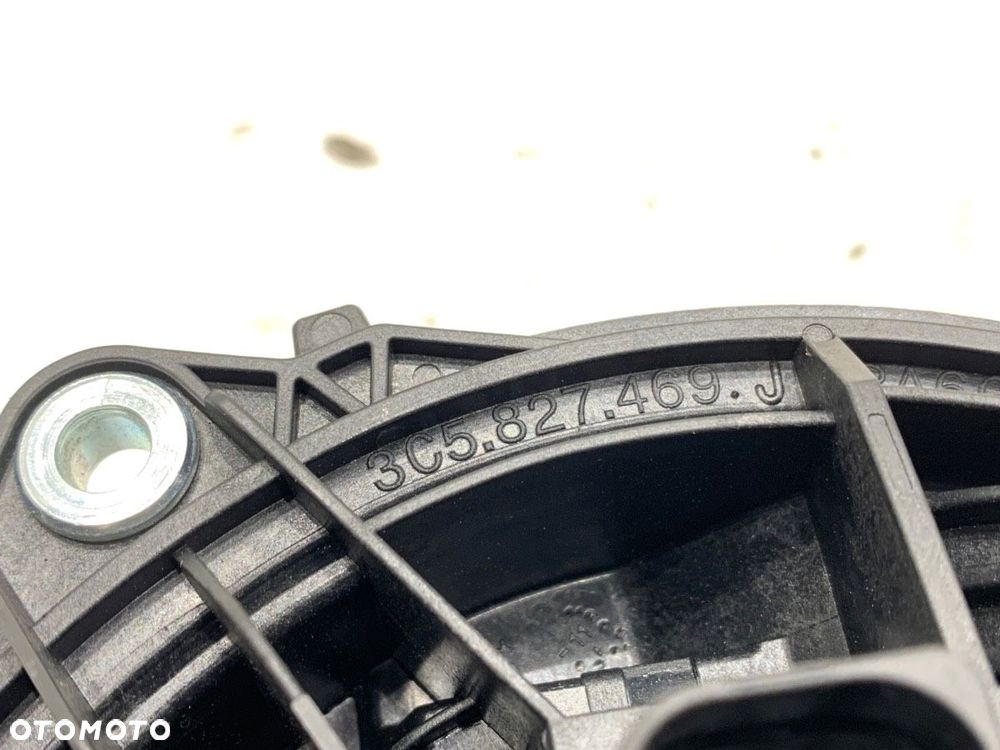 KLAMKA KLAPY TYŁ - 240.00 PLN - VW GOLF VI (5K1) 2008 - 2014 1.2 TSI 63 kW [86 KM] benzyna 2010 - - 5