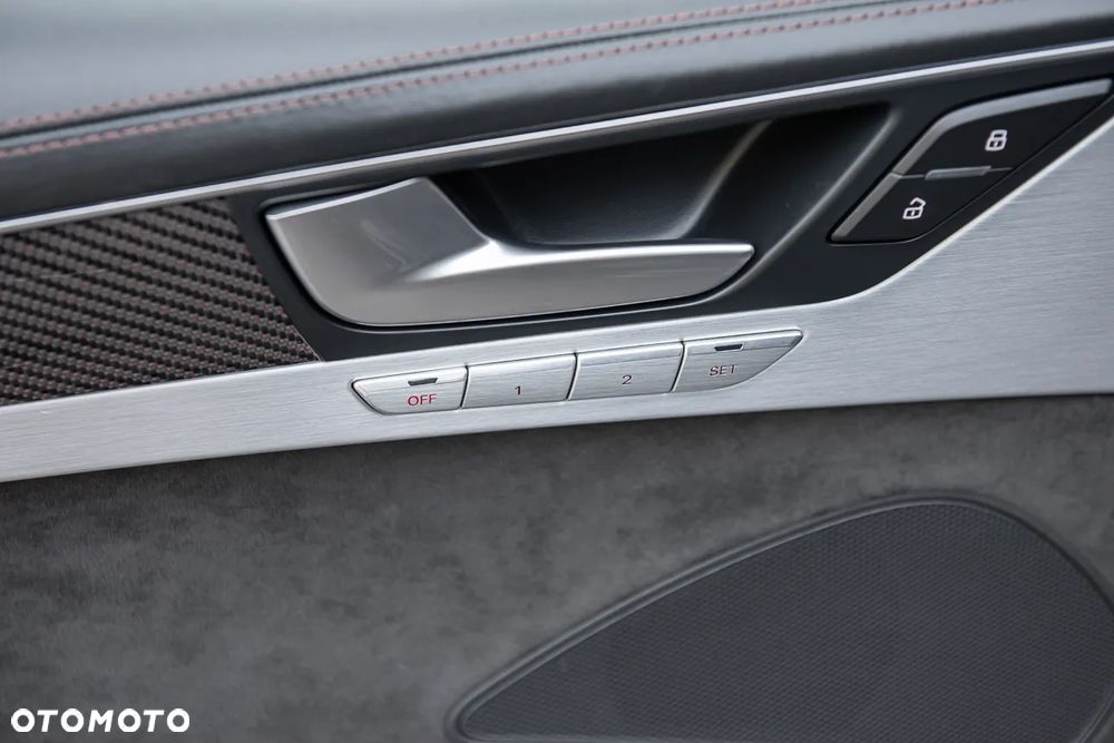 Audi S8 Plus 4.0 TFSI Quattro - 17