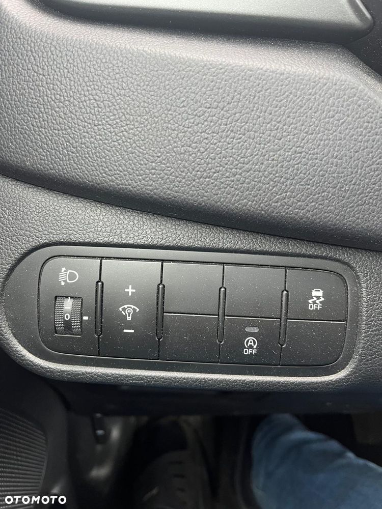 Kia Carens 1.6 GDI XL 7os EU6 - 12