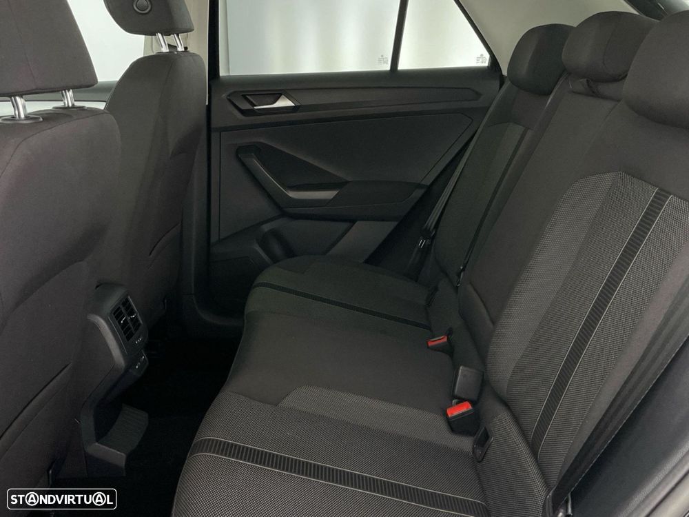 Volkswagen T-Roc 1.0 TSI Life — fotografia 9