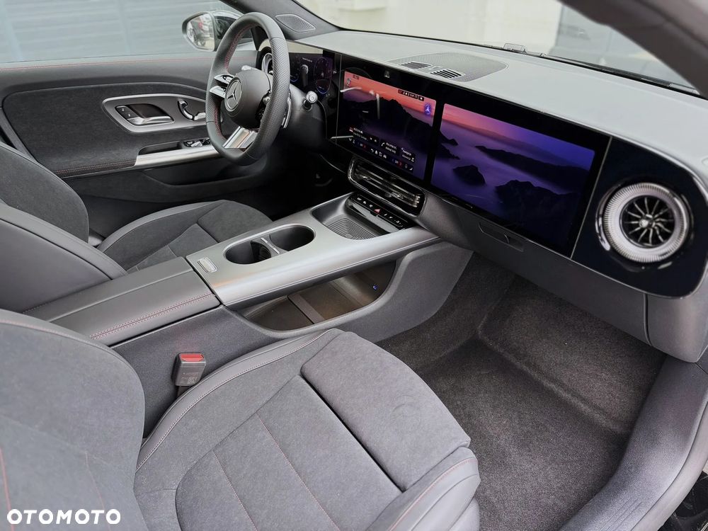 Mercedes-Benz CLA - 27
