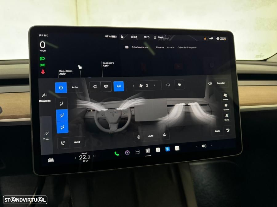 Tesla Model Y Long Range Dual Motor AWD - 31