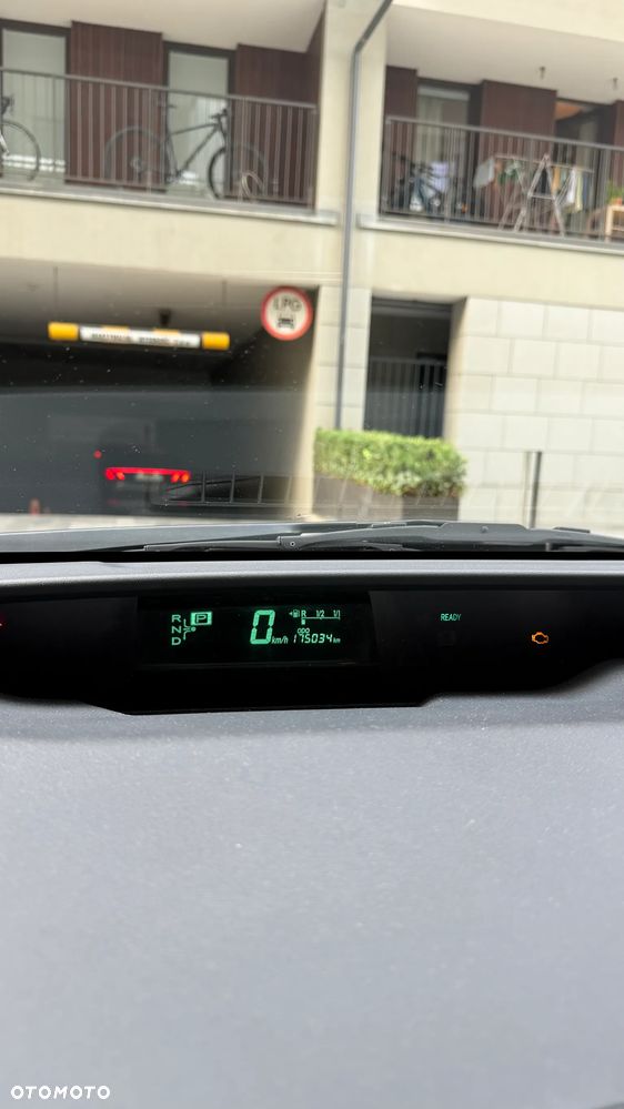 Toyota Prius 1.5 VVT-i Prestige - 6