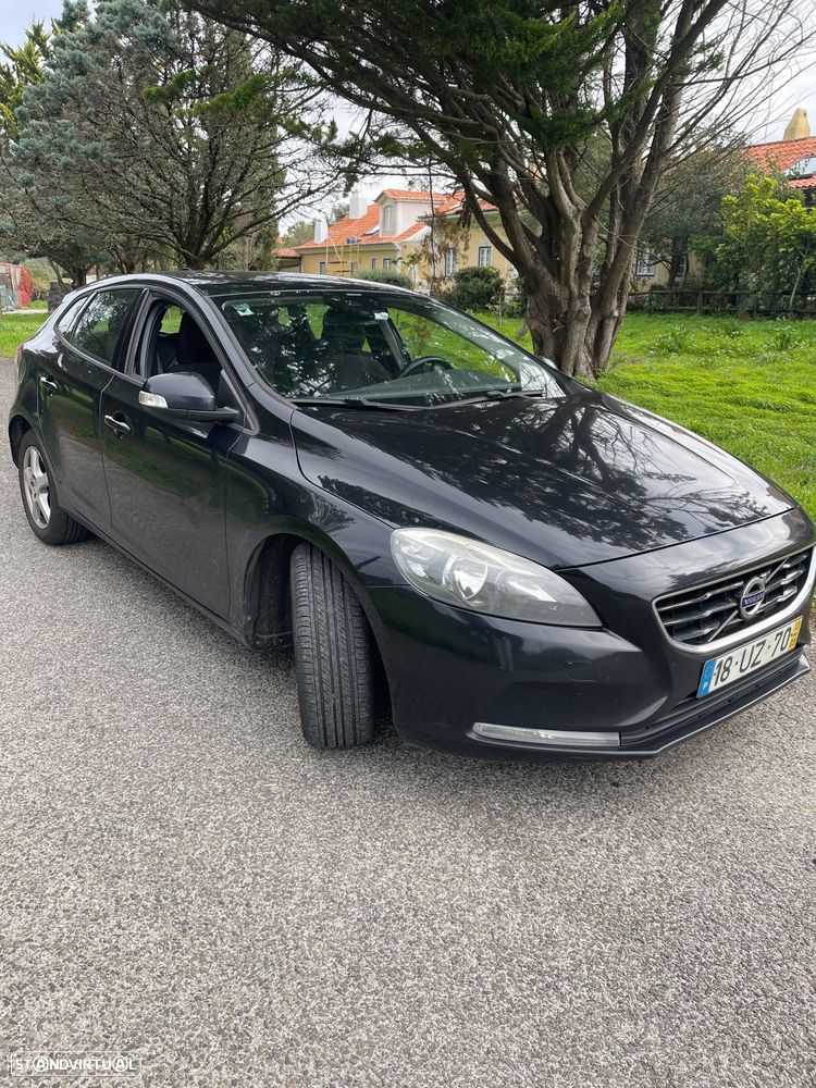 Volvo V40 D2 Momentum - 19