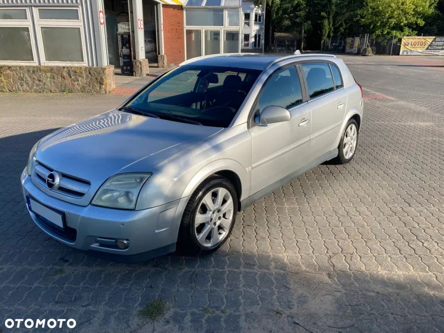 Opel Signum 2.0 T - 1