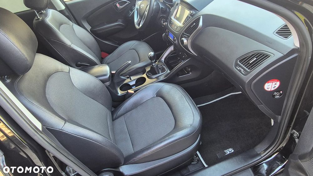 Hyundai ix35 1.7 CRDi 2WD Fifa World Cup Edition - 20