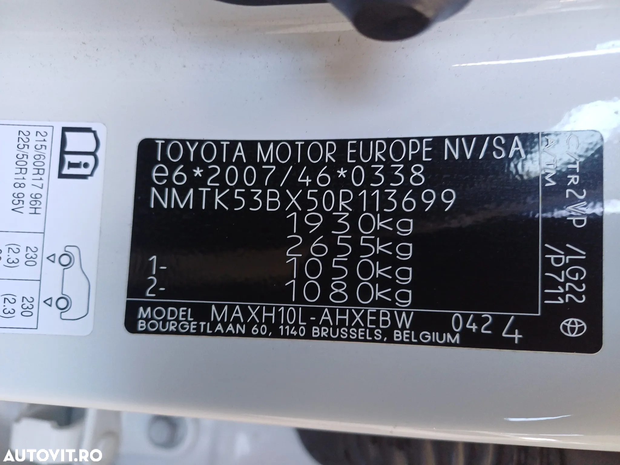 Toyota C-HR 2.0 HSD 184 CP 4x2 CVT Classy Bi-Tone - 34