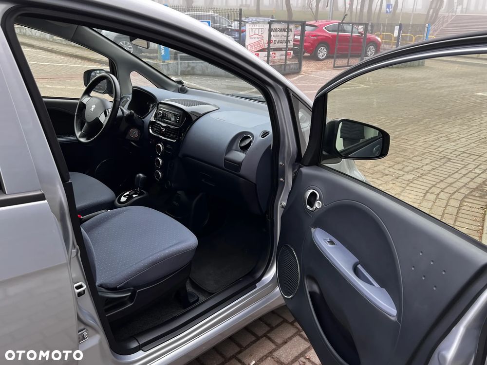 Peugeot iOn Active - 23