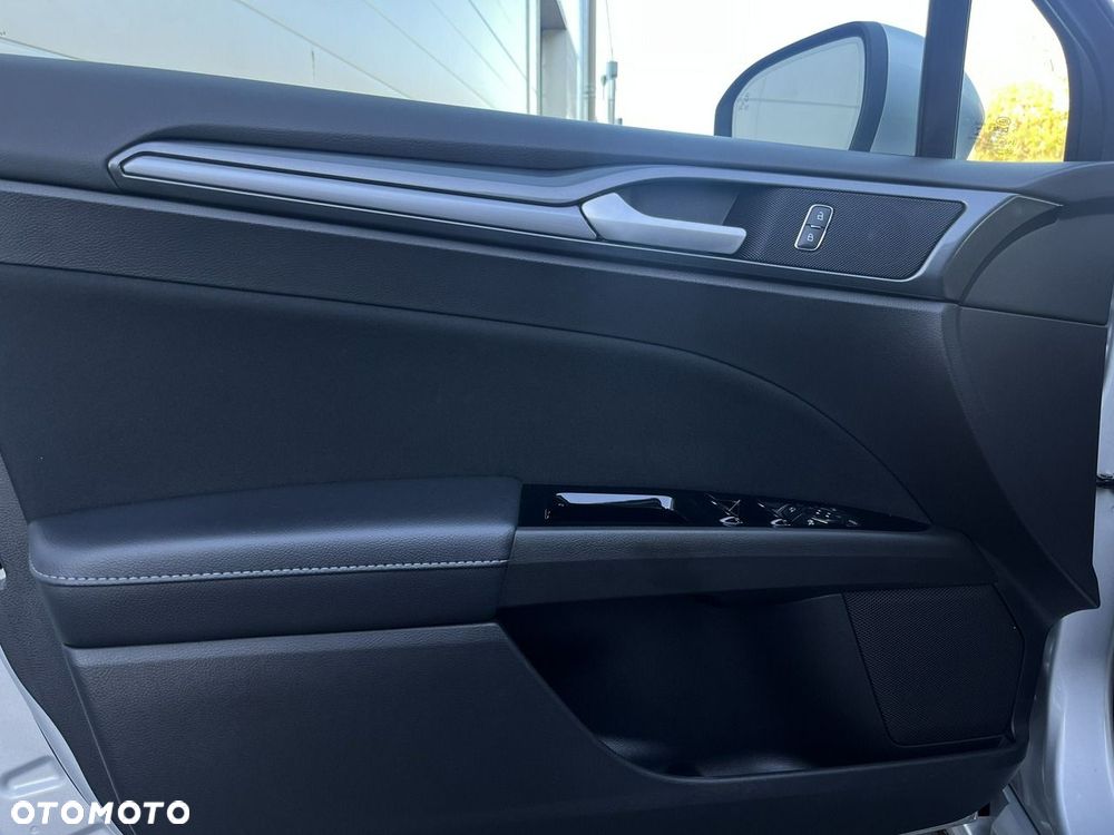 Ford Mondeo 2.0 EcoBlue Titanium - 18