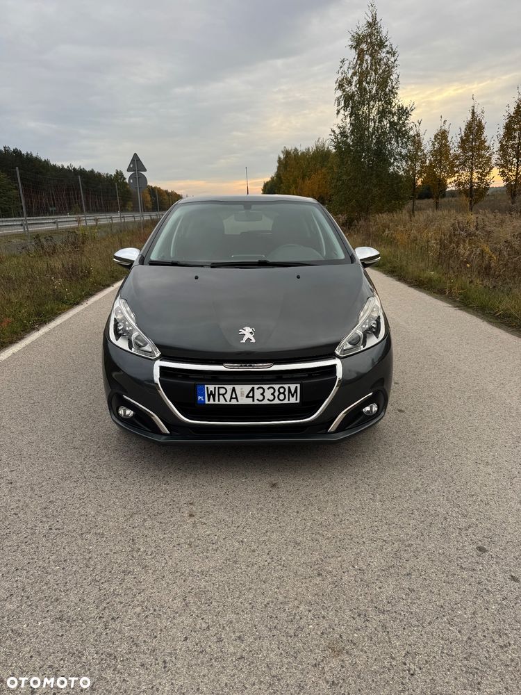 Peugeot 208 2017 photo 2