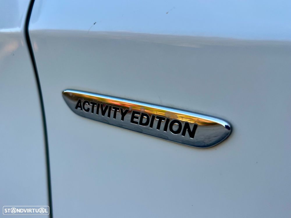 Mercedes-Benz GLA 180 d Activity Edition - 12