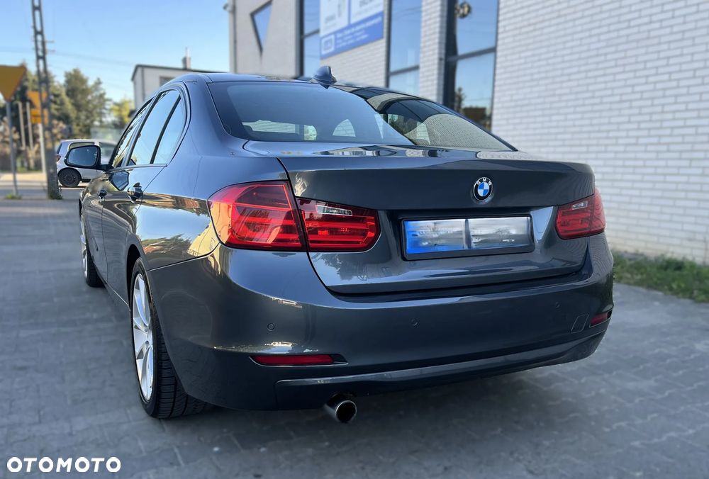 BMW Seria 3 316i - 15
