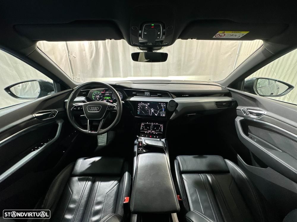 Audi e-tron 55 quattro S line - 11