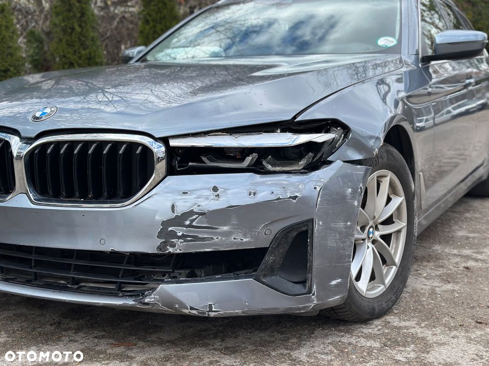 BMW Seria 5 520i mHEV - 2