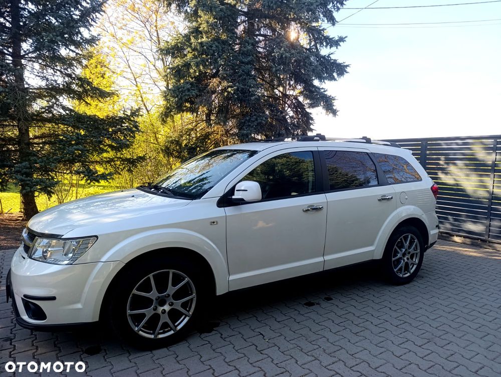 Fiat Freemont 2.0 Multijet 16V DPF Automatik Allrad Lounge - 2