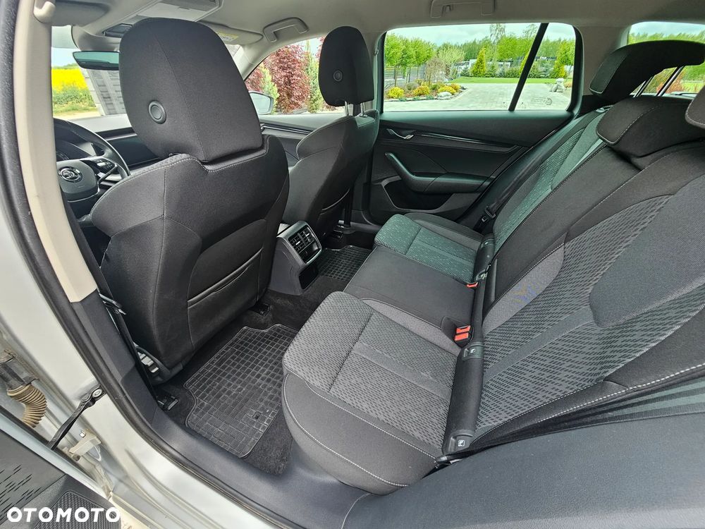 Skoda Octavia 2.0 TDI SCR Ambition DSG - 12
