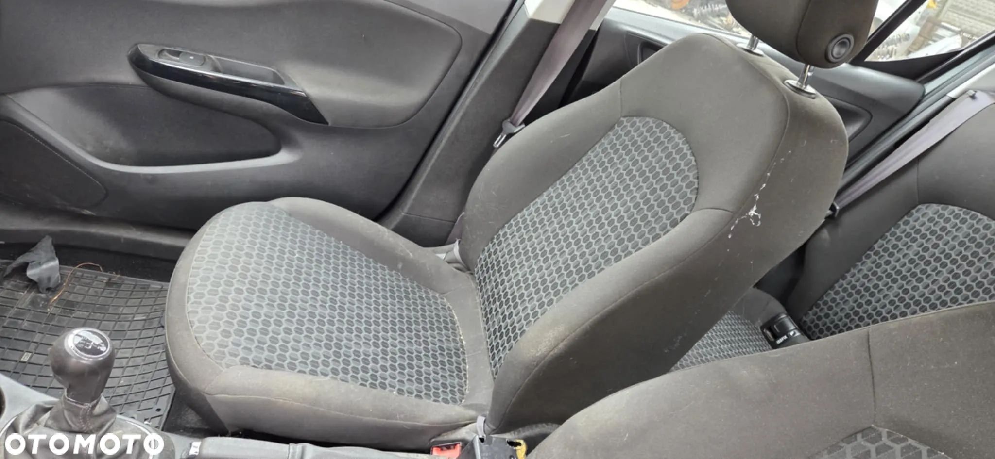 OPEL CORSA E fotel prawy przód - 1