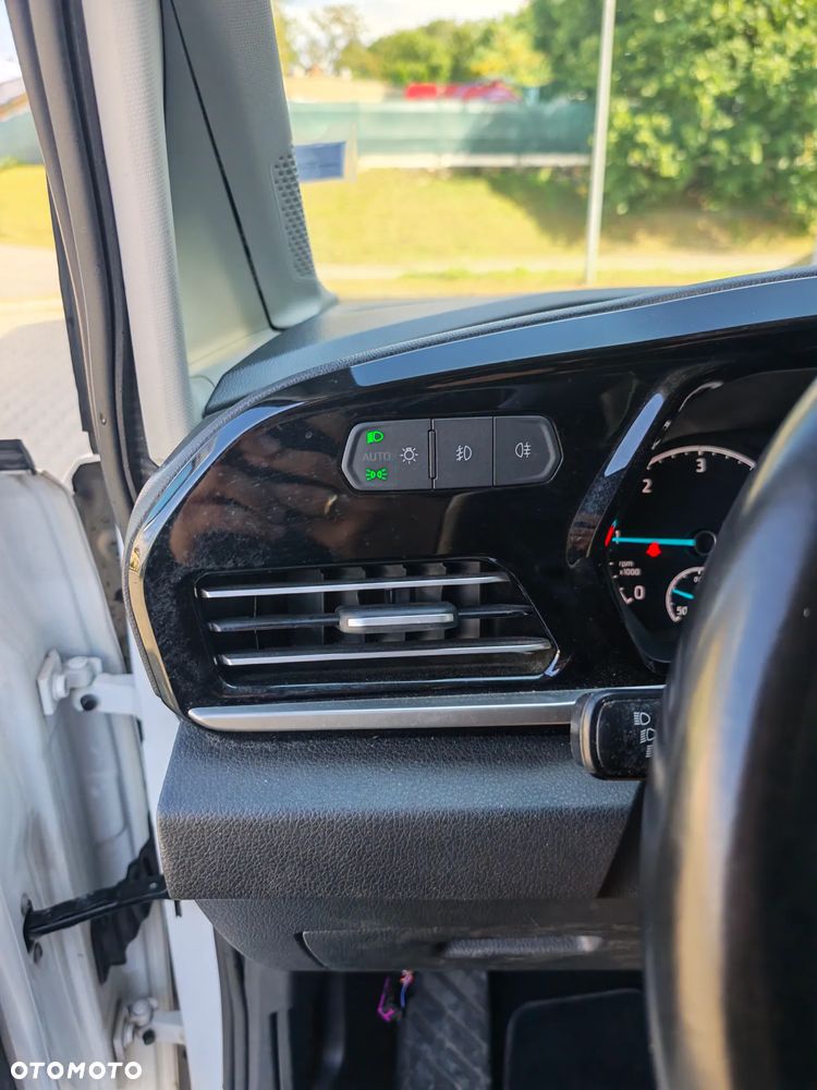 Ford Tourneo Connect 2.0 EcoBlue Titanium - 19