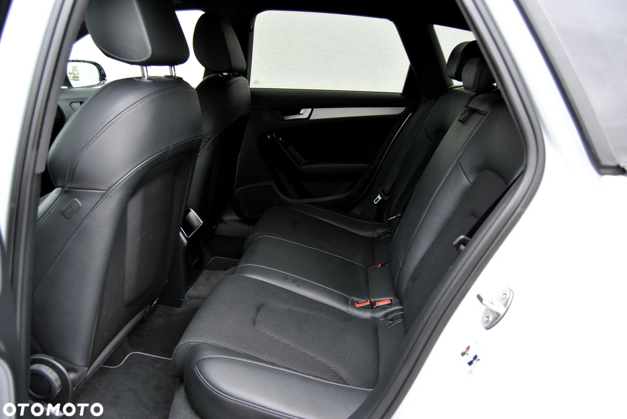 Audi A4 Avant 2.0 TDI DPF clean diesel quattro S line Sportpaket - 18