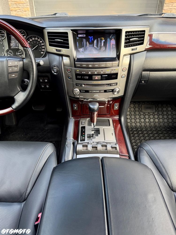 Lexus LX - 17