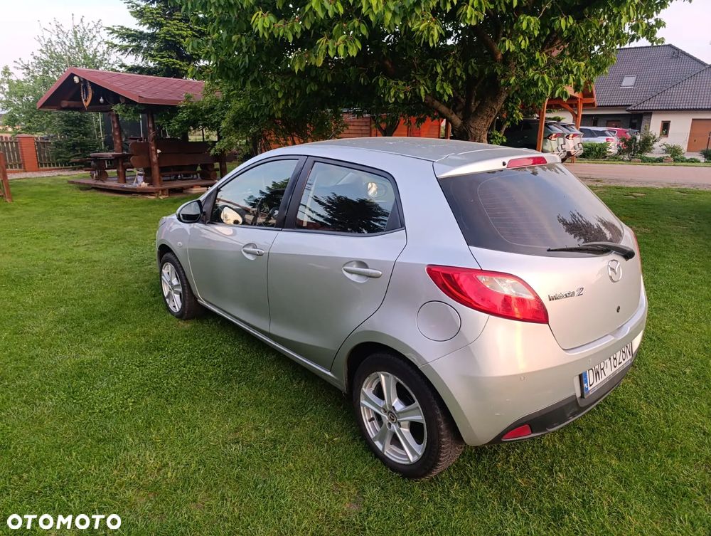 Mazda 2 - 5
