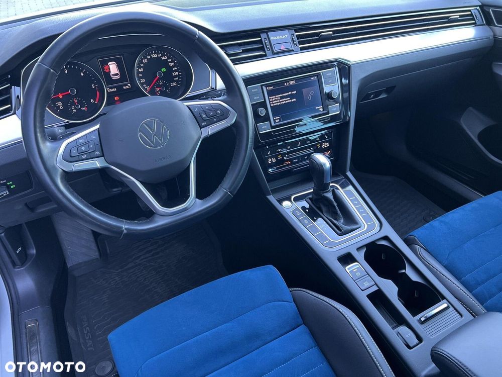 Volkswagen Passat - 28