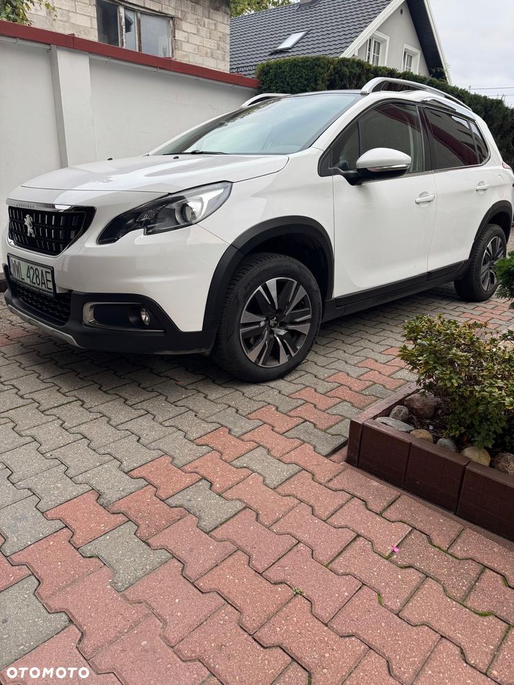 Peugeot 2008 1.2 Pure Tech Allure S&S - 2
