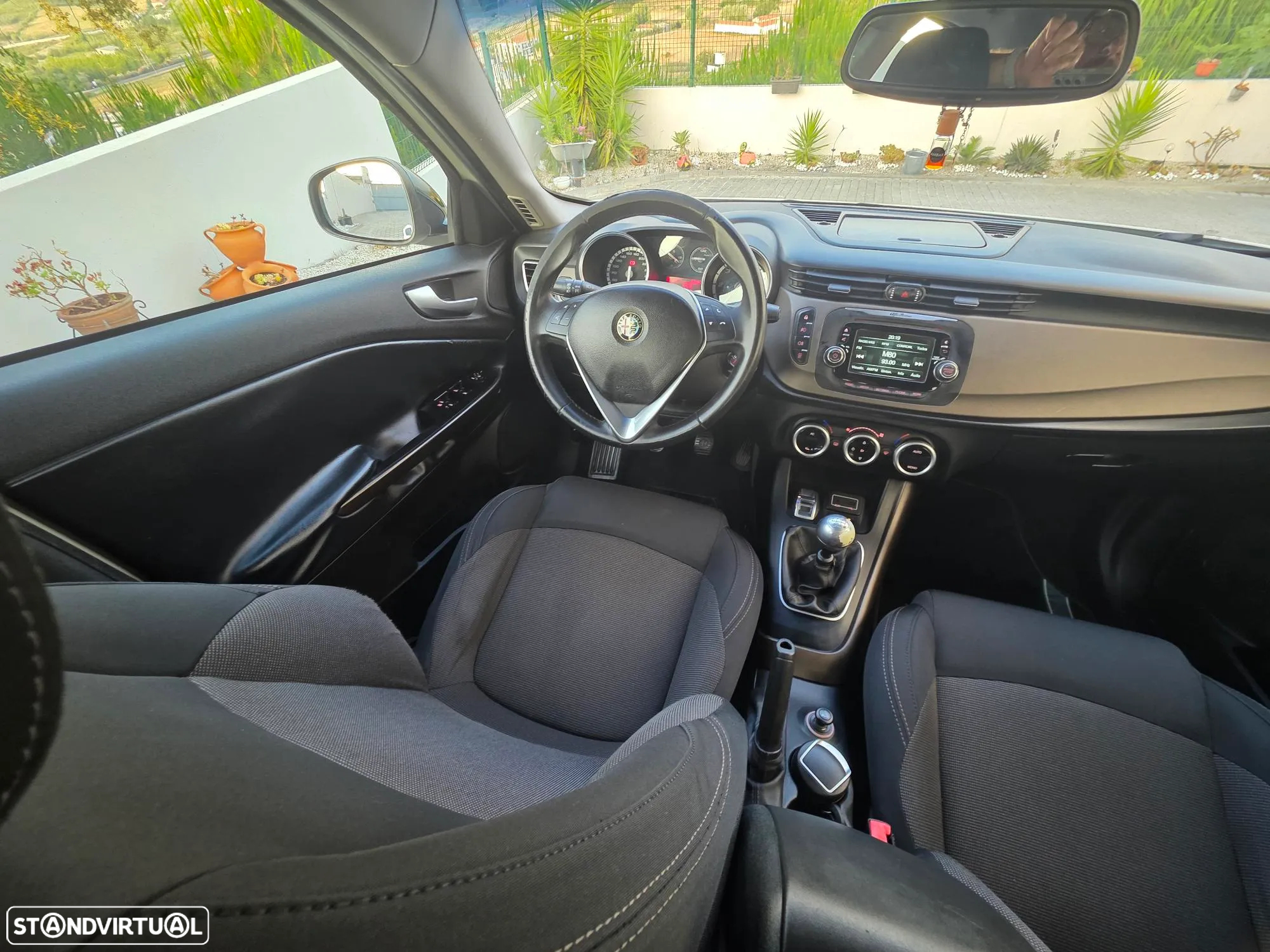Alfa Romeo Giulietta 1.6 JTDm Distinctive - 19