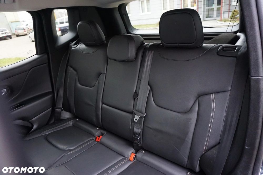 Jeep Renegade 1.4 MultiAir DSG Limited - 37