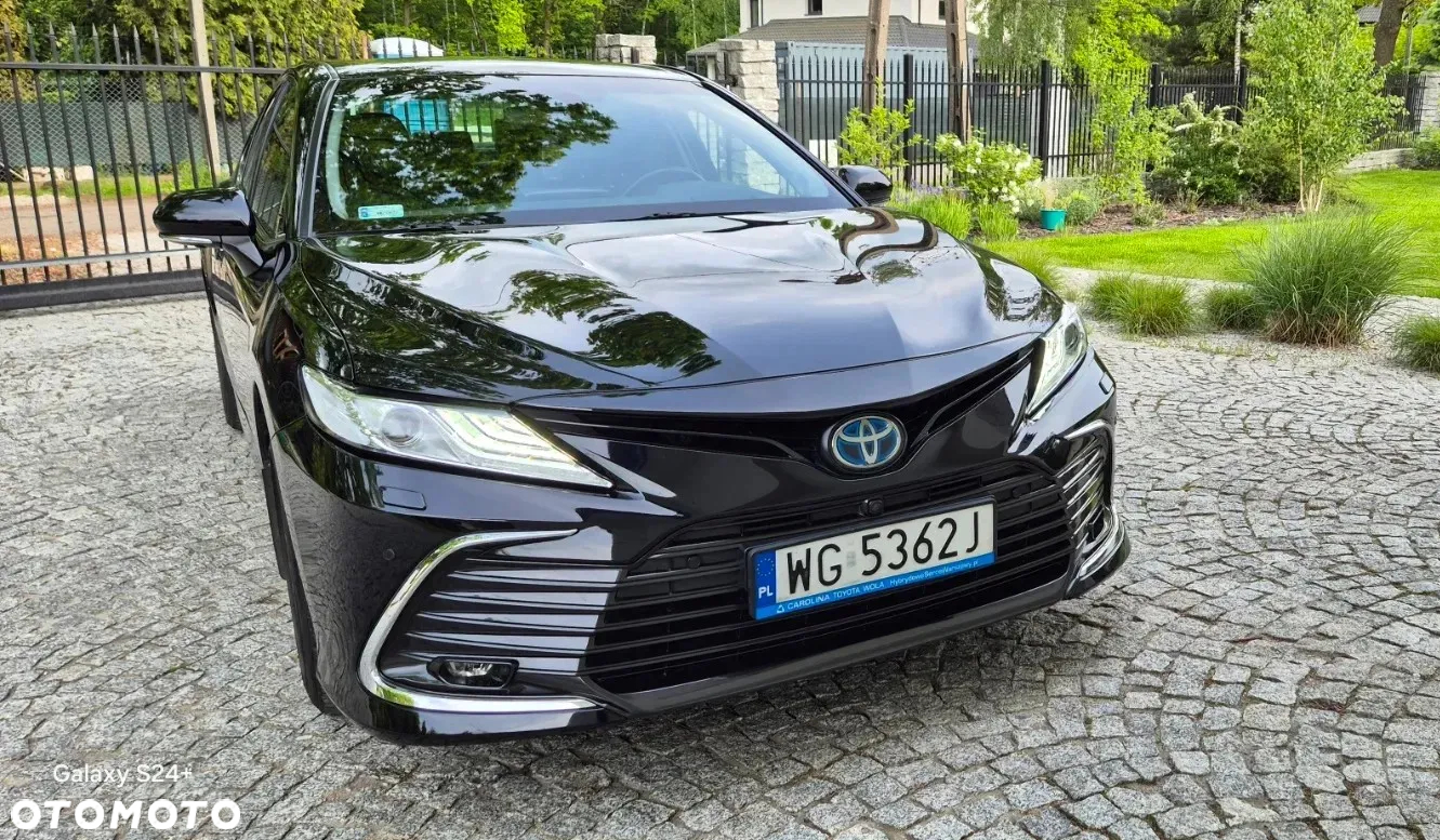 Toyota Camry 2.5 Hybrid Executive CVT - 2