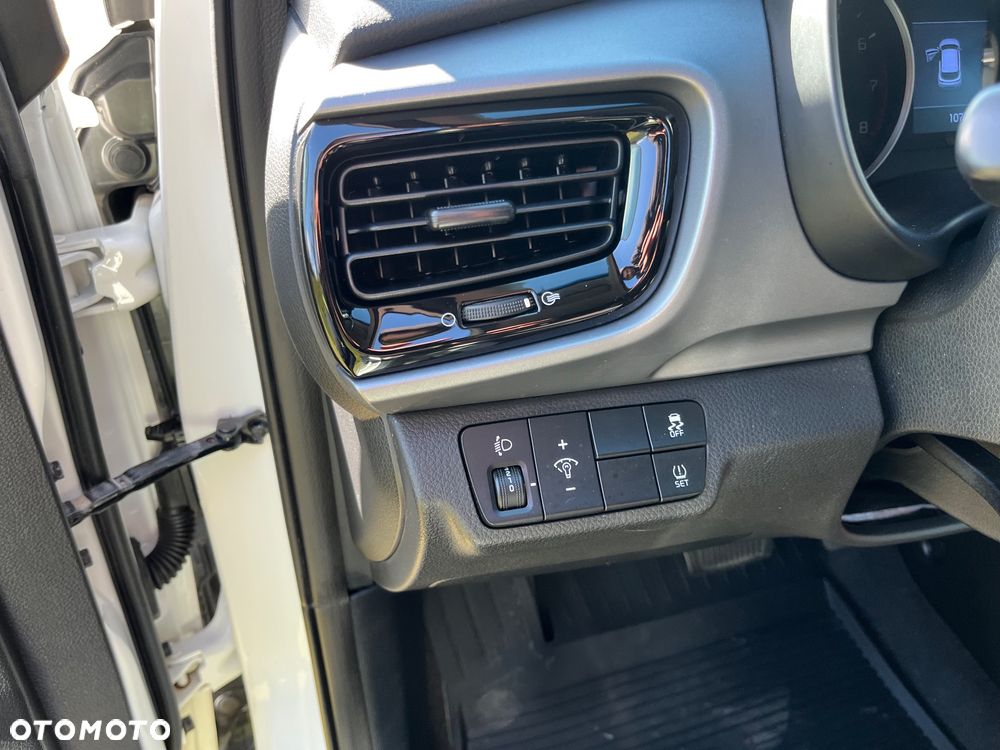 Kia Stonic 1.0 T-GDI 120 DCT OPF Edition 7 - 11