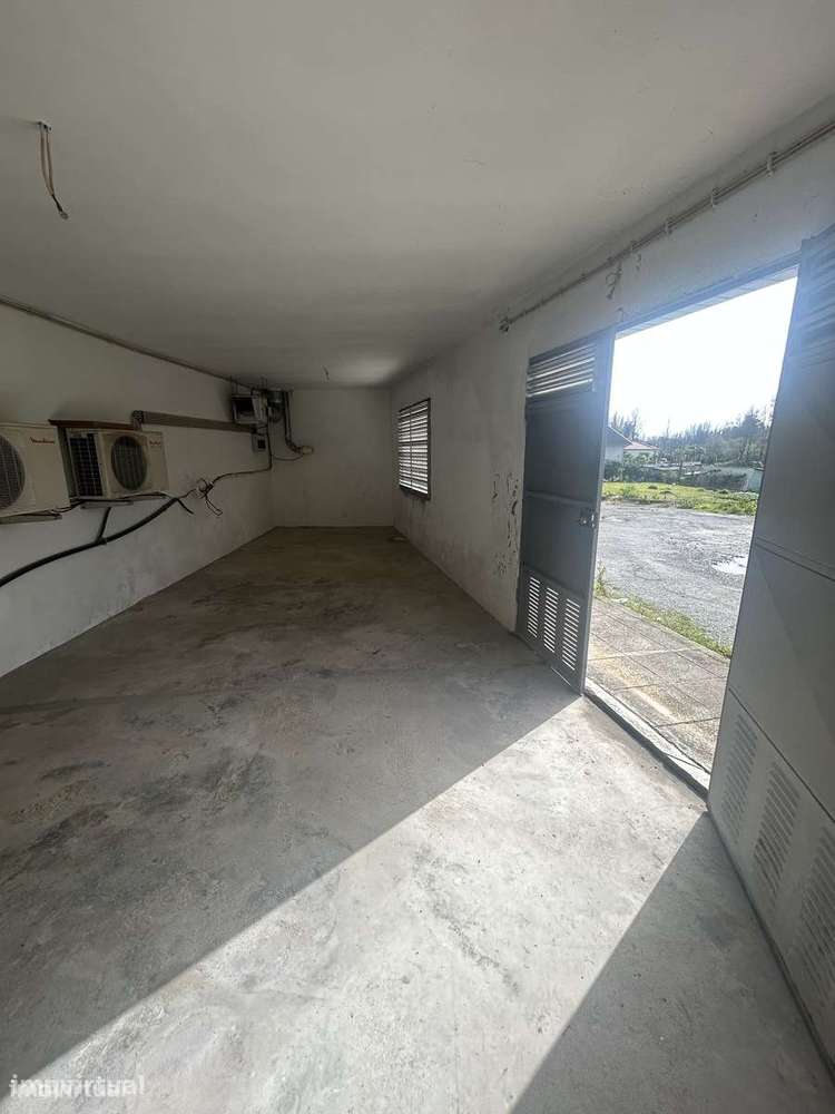 Armazem no centro de Vila Verde - Grande imagem: 2/10