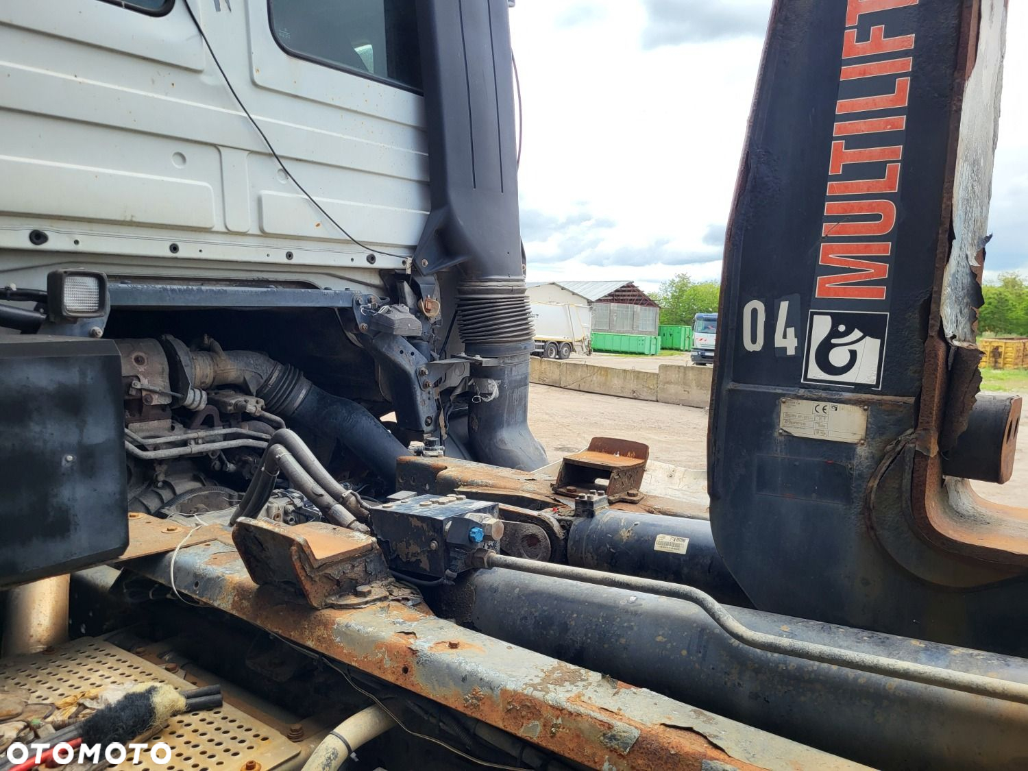 Versalift Actros 2541L/6X2 - 40