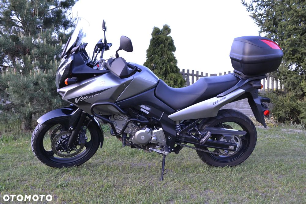 Suzuki V-STROM - 1